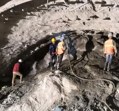 夹江拱顶带模注浆料的施工流程及注意事项